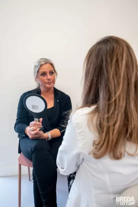 5bbdeb5d2a5ab0a4d333196f large