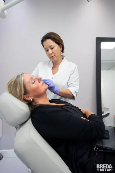 5bbdeb632a5ab0e8d333196a large